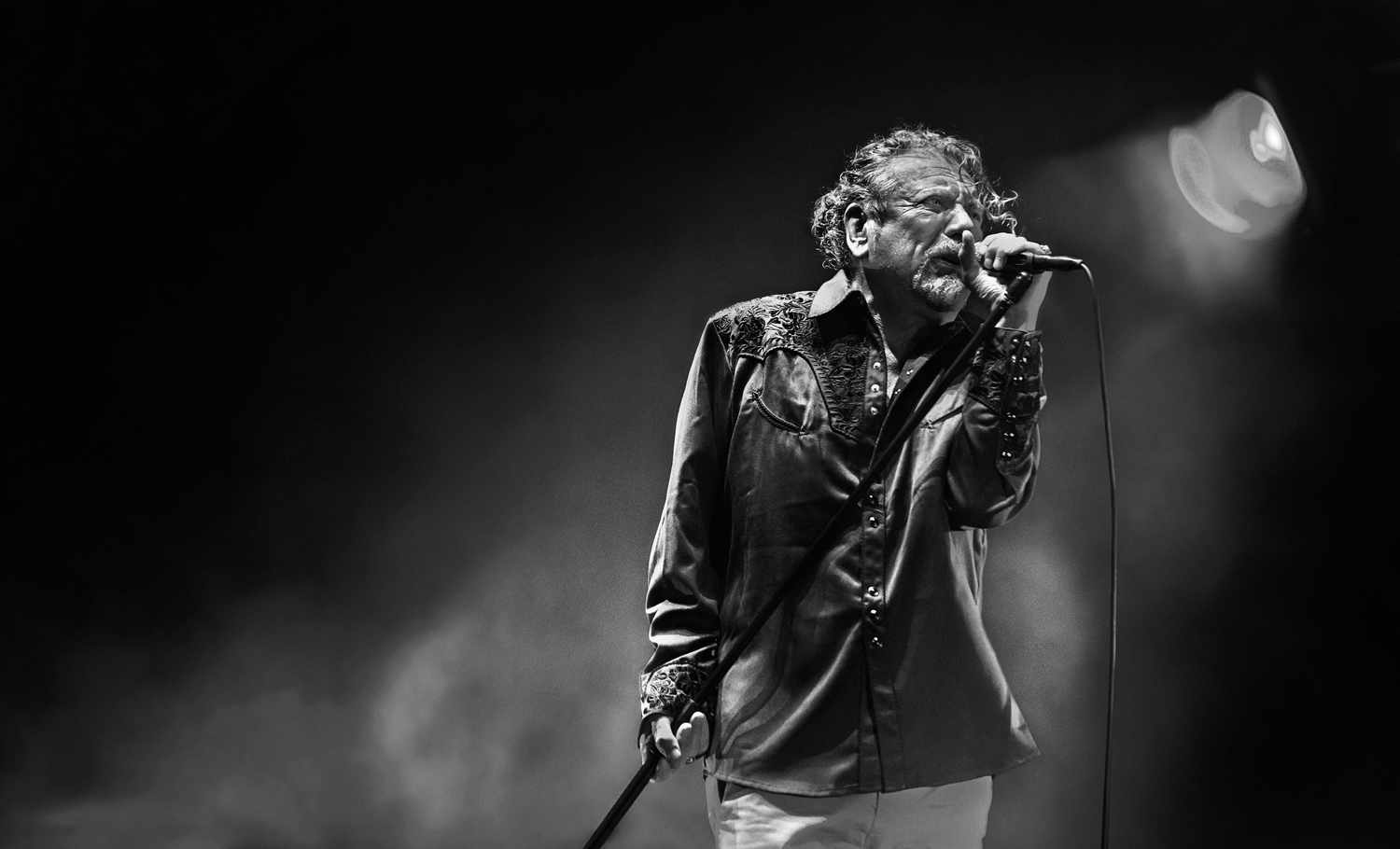  - ROBERT PLANT -