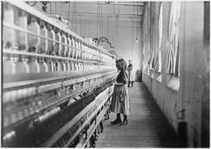 LEWIS HINE Sadie Pfeifer fileuse de coton