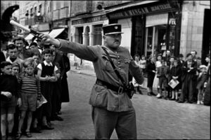 robert capa photos 12