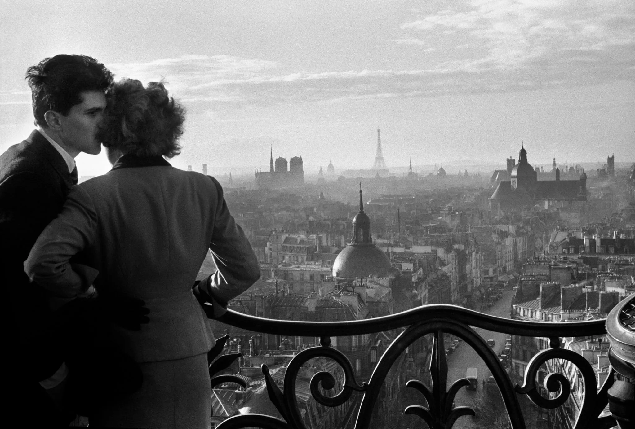 Les amoureux de la Bastille, 1957 Willy Ronis et Les amoureux de la Bastille