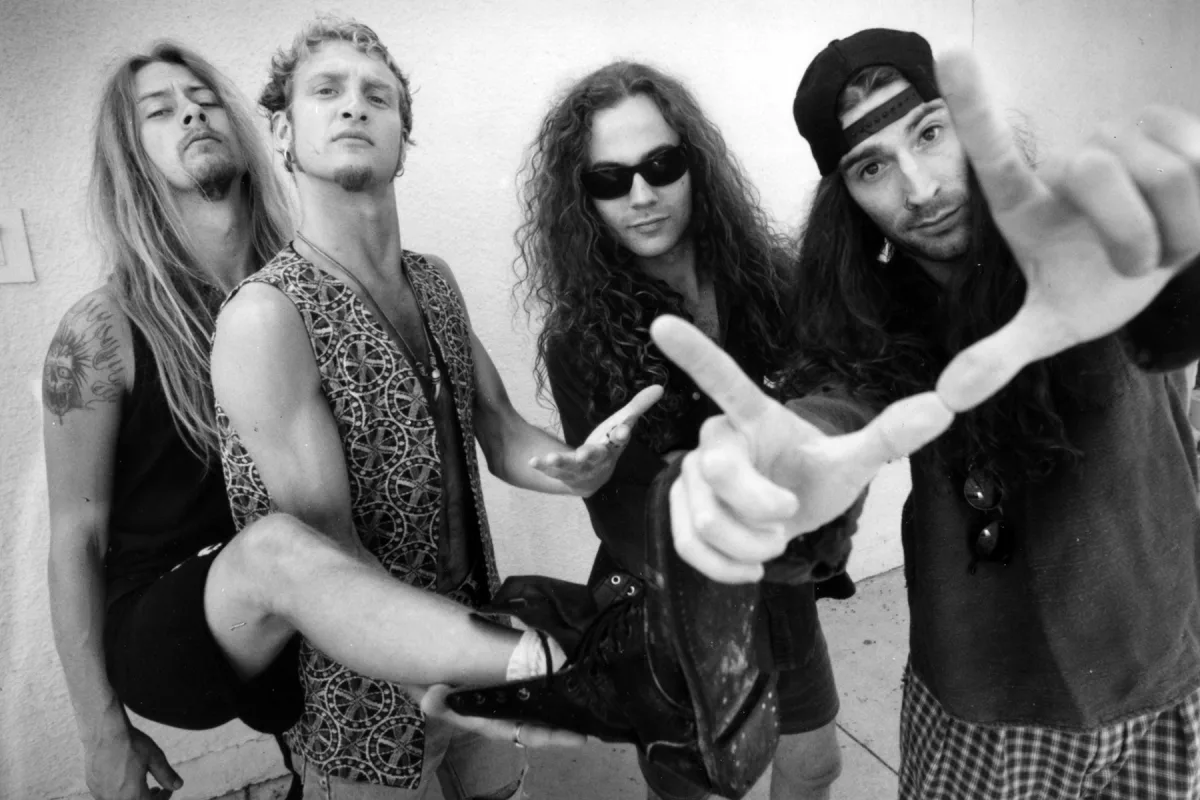 alice-in-chains-sell-catalog-staley-starr-estates alice in chains
