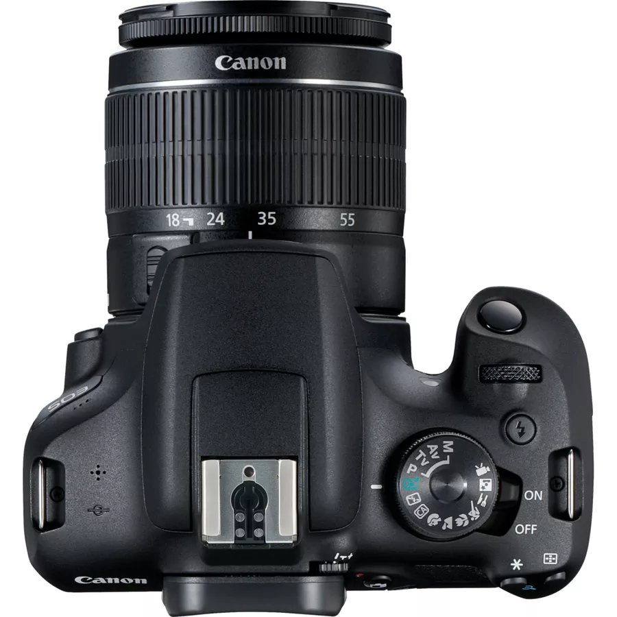 Canon EOS 2000D vu de dessus, molette des modes, déclencheur et objectif EF-S 18-55mm