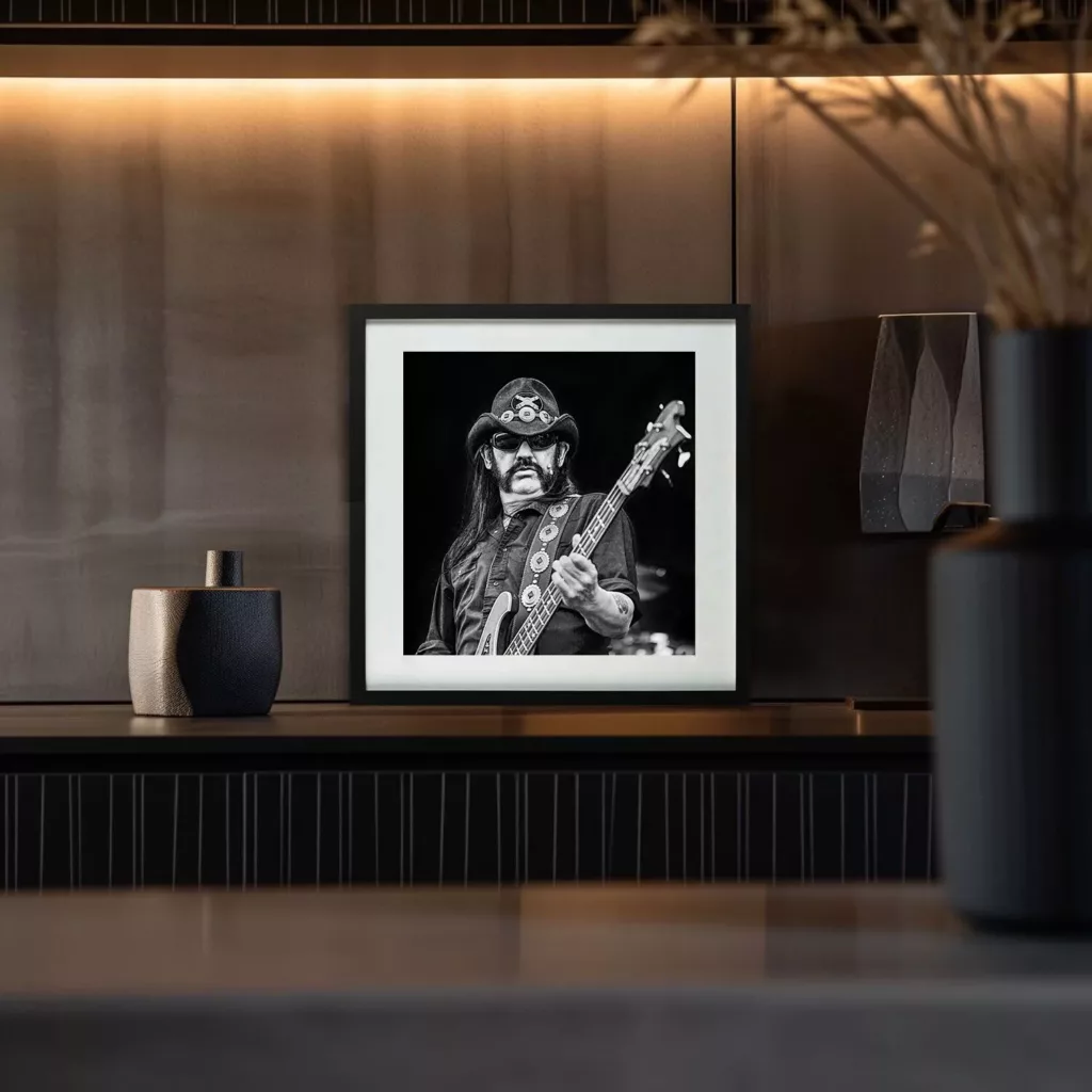 Motörhead, Kiss of Death Tour 2008 : le micro en hauteur, un cas unique Tirage d'art Motorhead, Kiss of Death Tour 2008, edition originale signee
