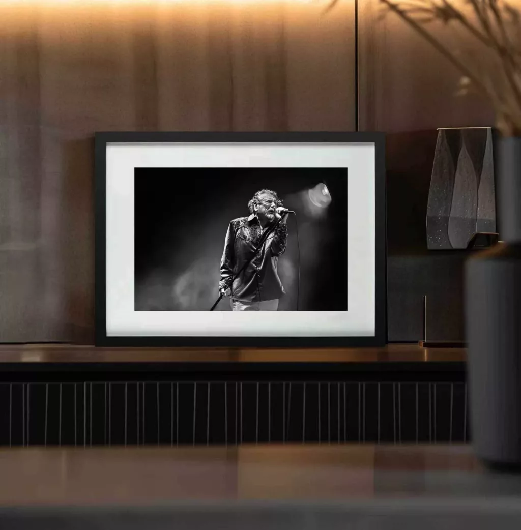Tirage photo de Robert Plant en concert : Europe Tour (2014) Robert Plant sur scene, photographie de concert Eric CANTO